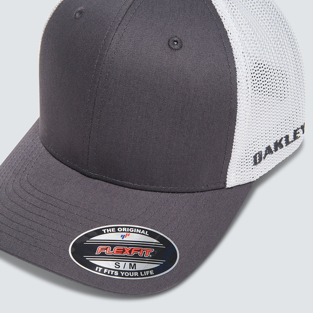 Men's Oakley Cresting Trucker Hat
