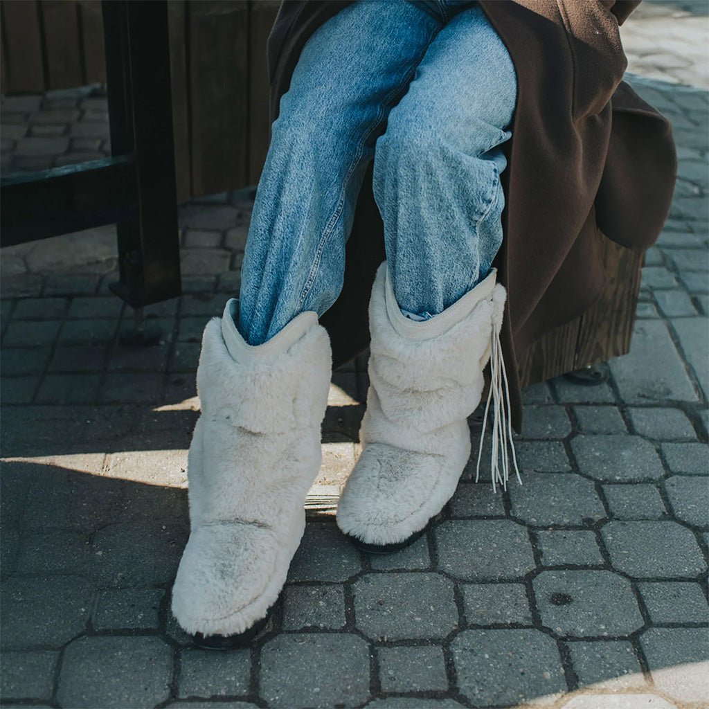 Women's Manitobah Bear Mukluk