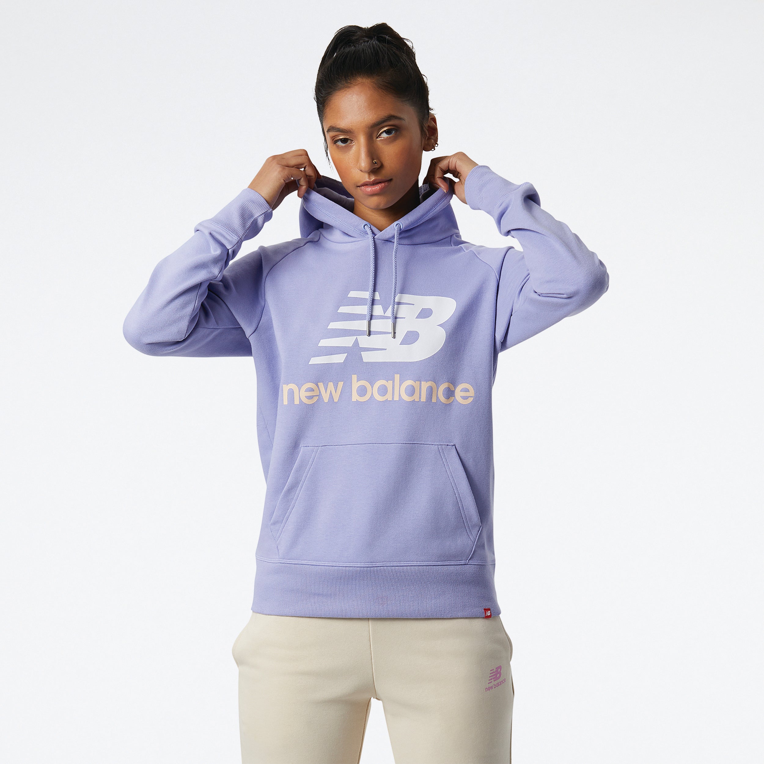 Women's New Balance Ess. Stacked Logo Pullover